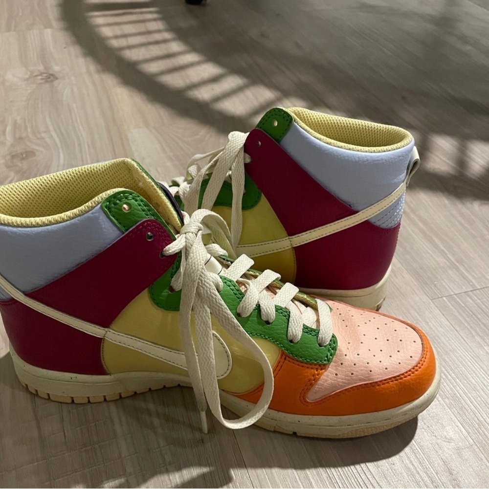 Nike dunks - Picture 2 of 3